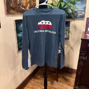 California Republican long sleeve t-shirt size small